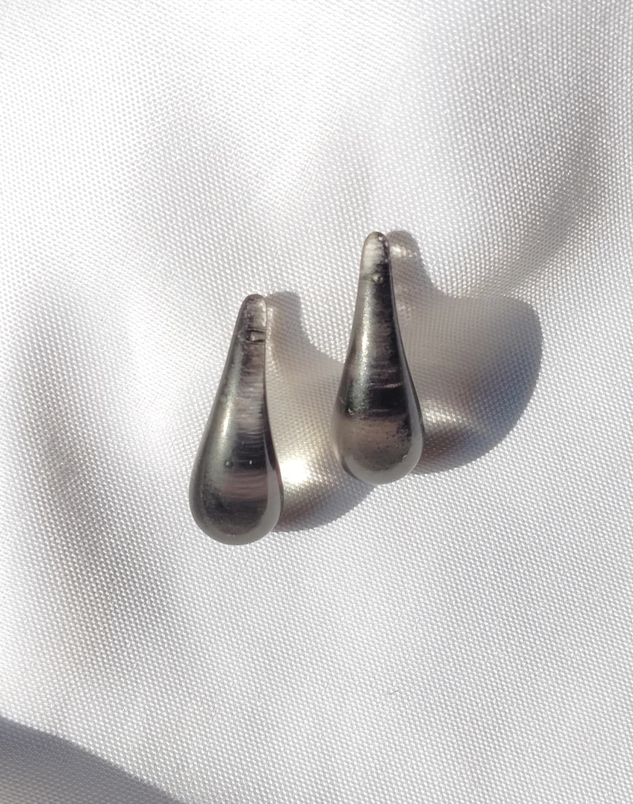 TEARDROP STUDS