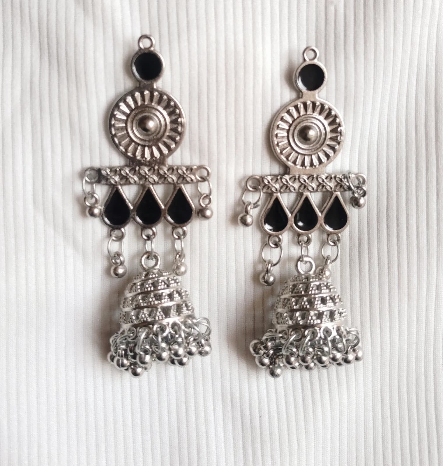 BLACK ENAMEL JHUMKA